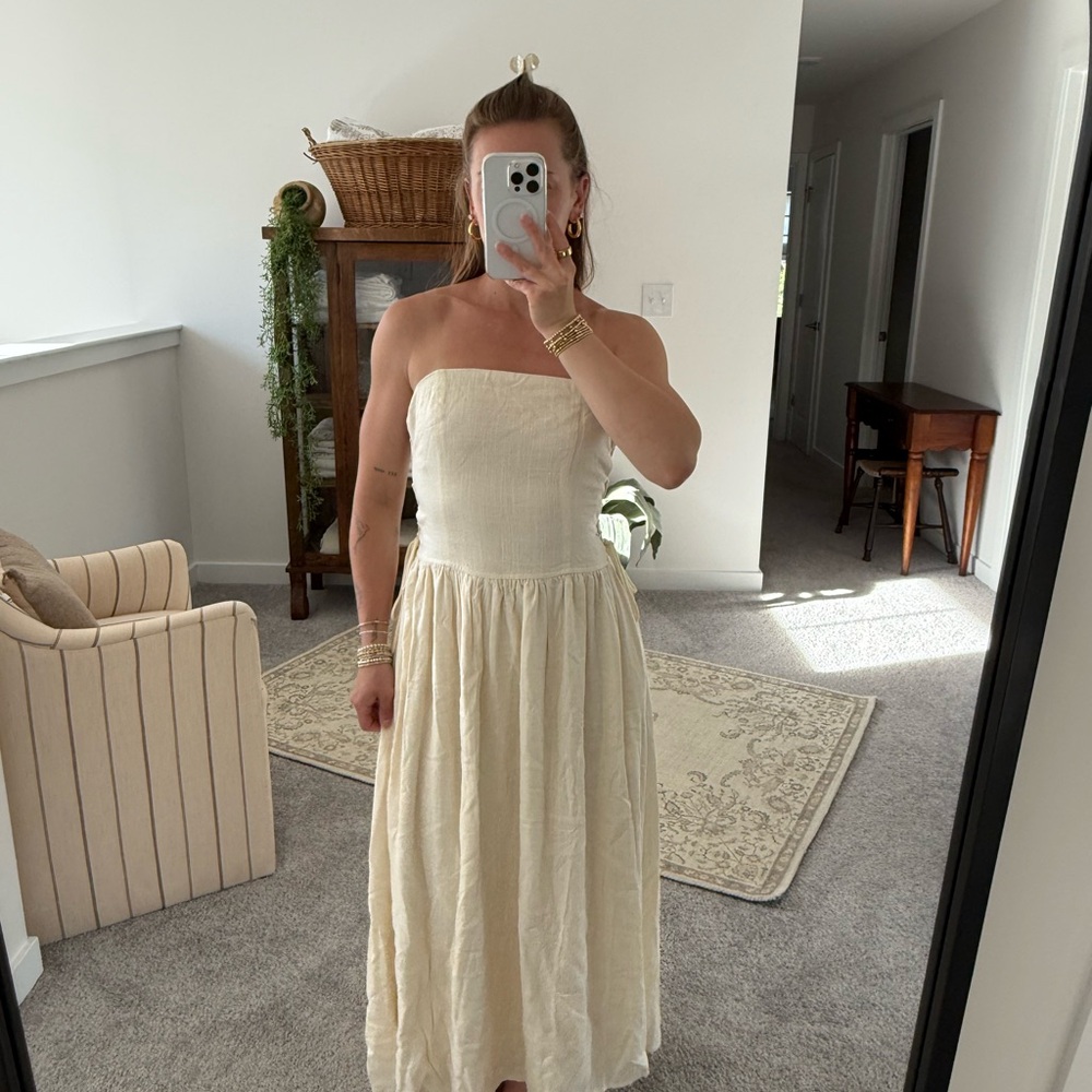 New w tags Lulus Elegant Cream Strapless Dress